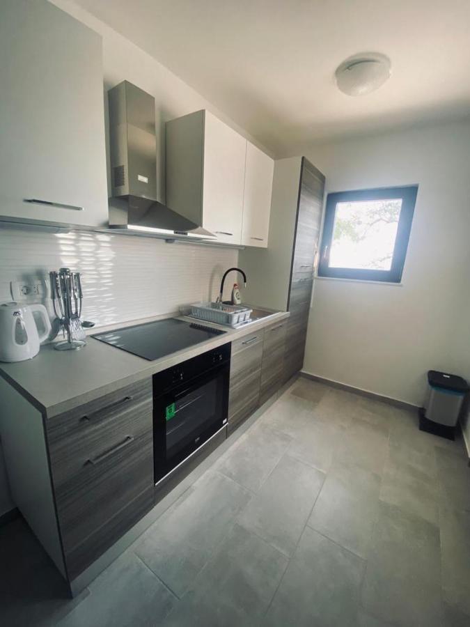Apartmani Mila Starigrad Paklenica Exterior foto