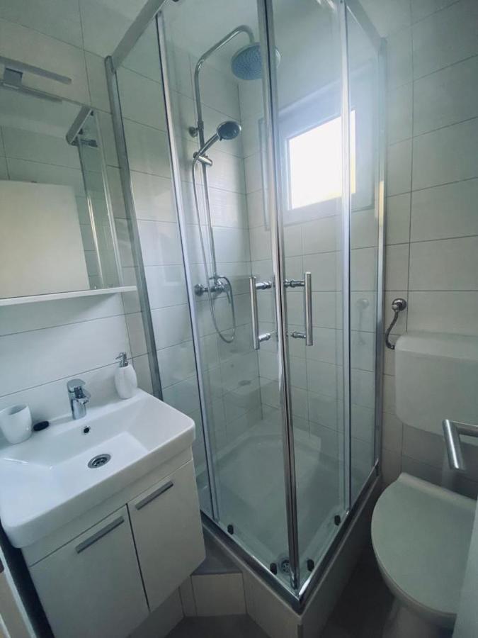 Apartmani Mila Starigrad Paklenica Exterior foto