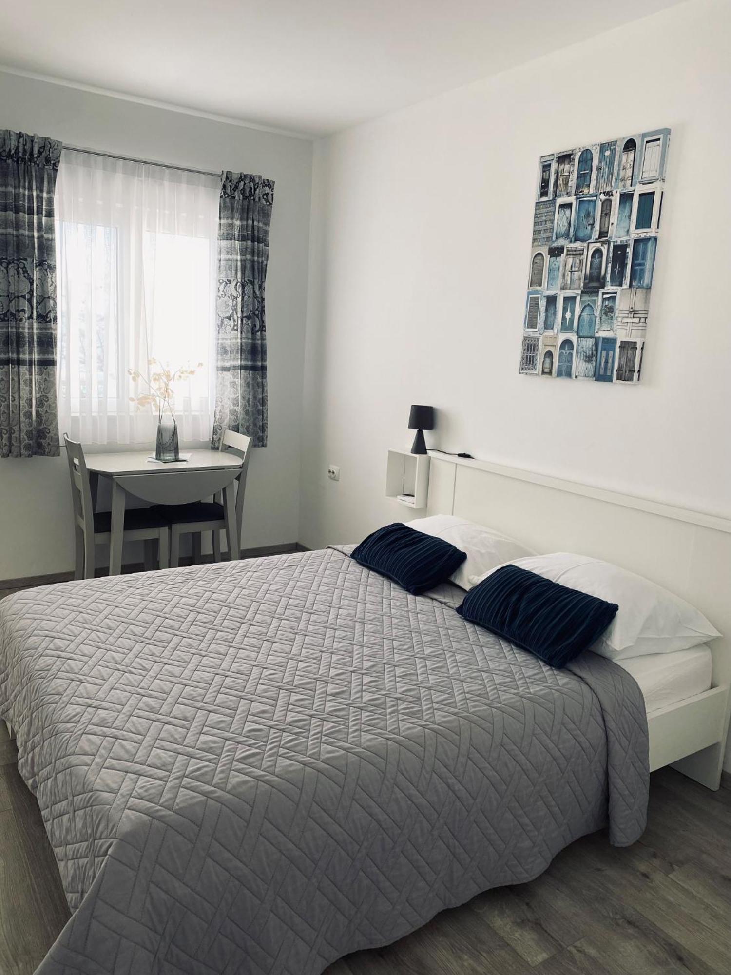 Apartmani Mila Starigrad Paklenica Exterior foto