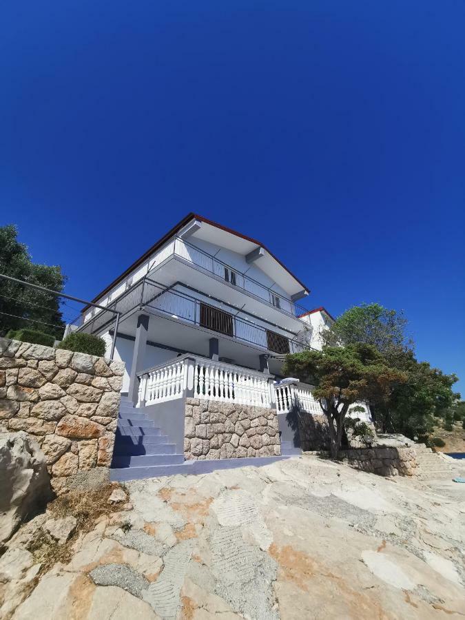 Apartmani Mila Starigrad Paklenica Exterior foto