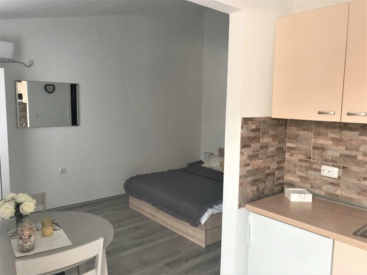 Apartmani Mila Starigrad Paklenica Exterior foto