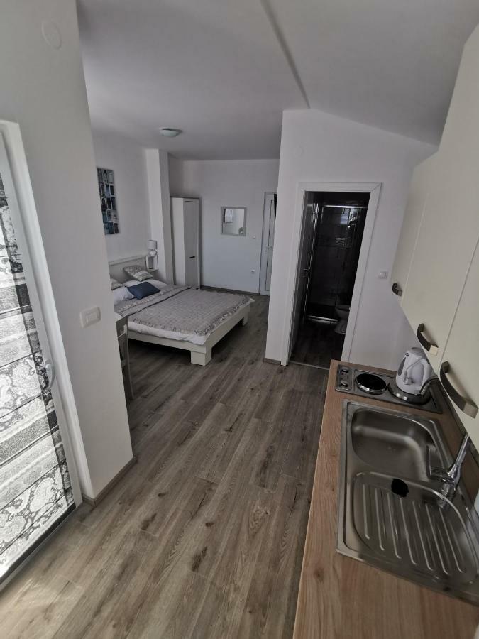 Apartmani Mila Starigrad Paklenica Exterior foto